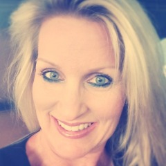 Laura, 53, Vero Beach, United States