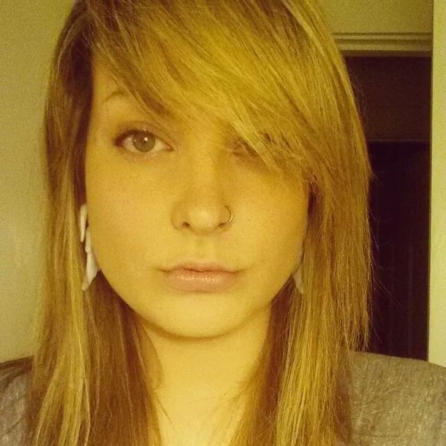 Annie, 35, Montreal, Canada