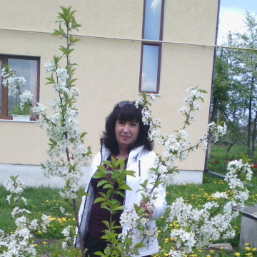 Марія, 67, Chernivtsi, Ukraine