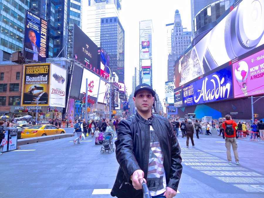 reda, 42, Philadelphia, United States