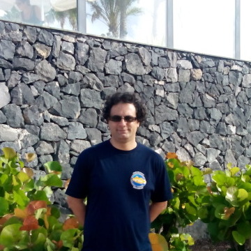 Kam, 50, New York, United States