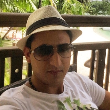 Aymen, 40, Dubai, United Arab Emirates