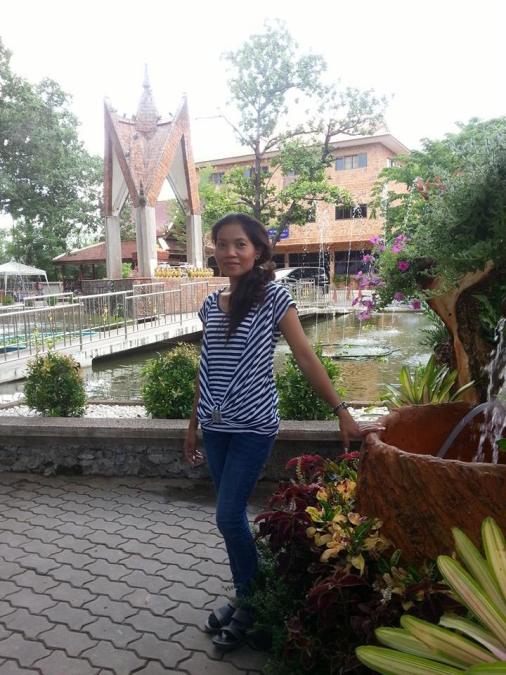 Pin, 43, Ban Bueng, Thailand