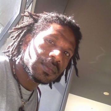 Izzy Paliou, 36, Port Moresby, Papua New Guinea