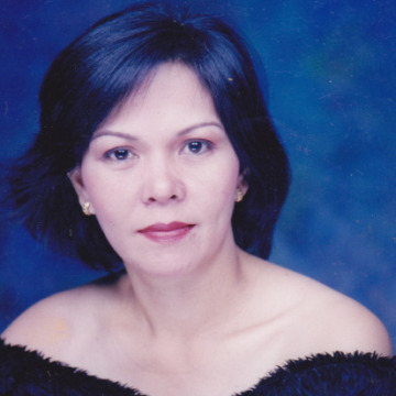 Rowena Mendoza, 58, Lipa, Philippines