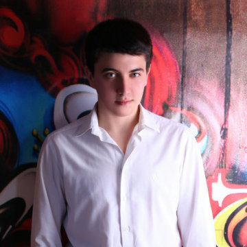 Yuce, 31, Istanbul, Turkey