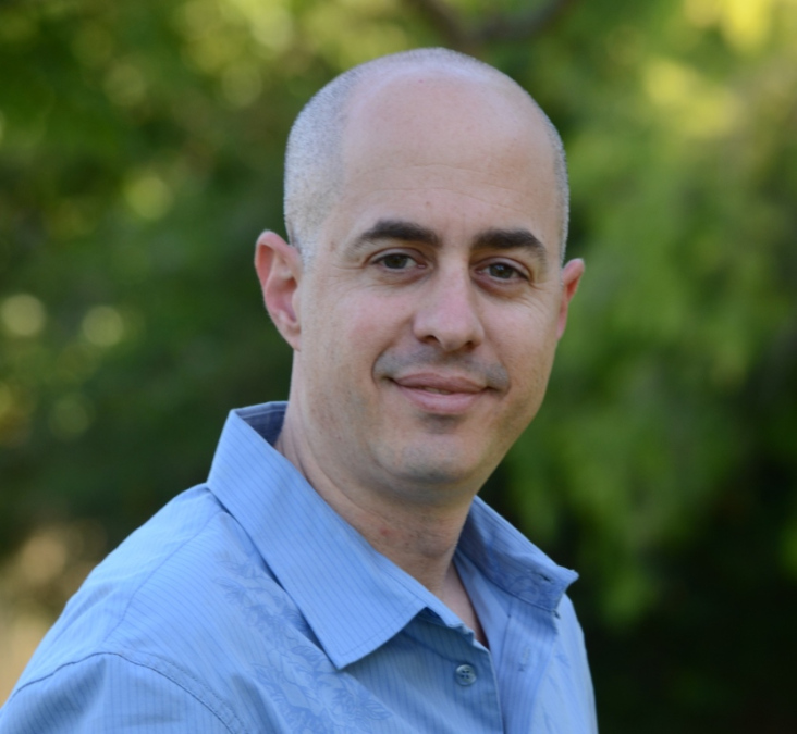 Avi Yitzchak, 54, Tel Aviv, Israel