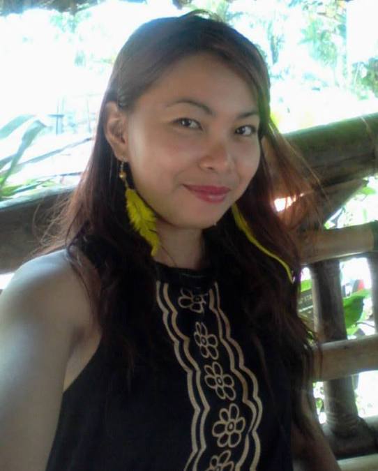 Rowena Manigos, 34, Bacolod City, Philippines