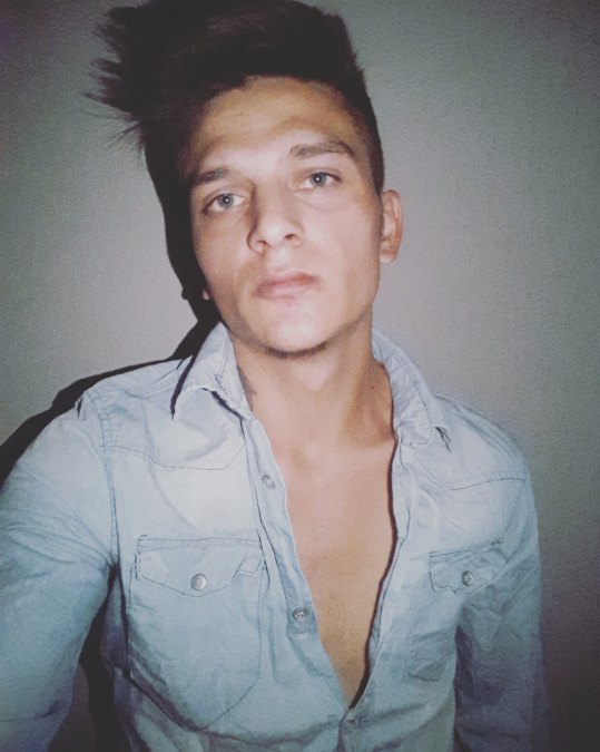 Kutay Uçaroğlu, 30, Usak, Turkey