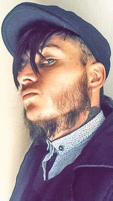 Kutay Uçaroğlu, 30, Usak, Turkey