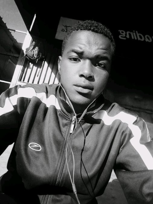 Francis, 28, Lusaka, Zambia