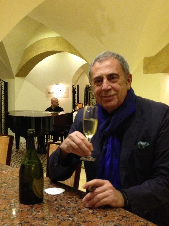 Erol kaynar, 67, Istanbul, Turkey