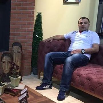 Mesut Nisebini, 45, Bursa, Turkey